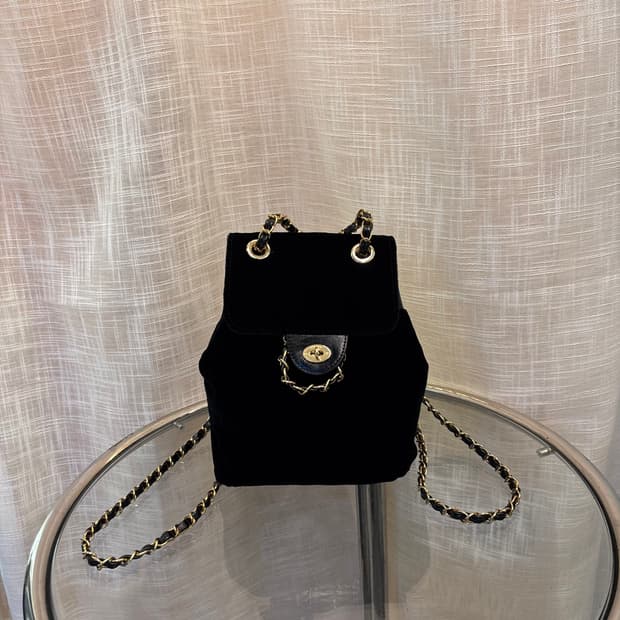 정품 아노에틱 벨벳 체인백    