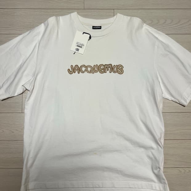 자크뮈스 로고 반팔 티셔츠