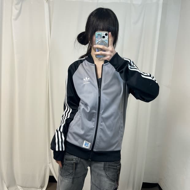 Adidas grey Superstar Nigo Bear jersey