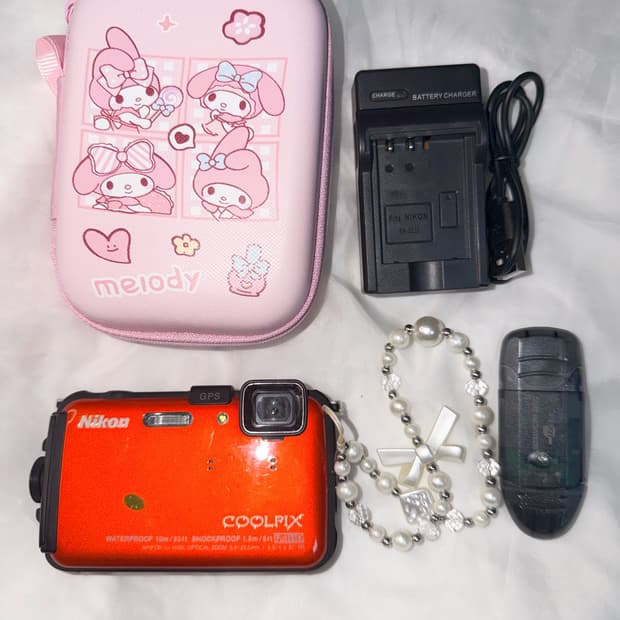 니콘 쿨픽스 aw100 주황 빈티지 디카