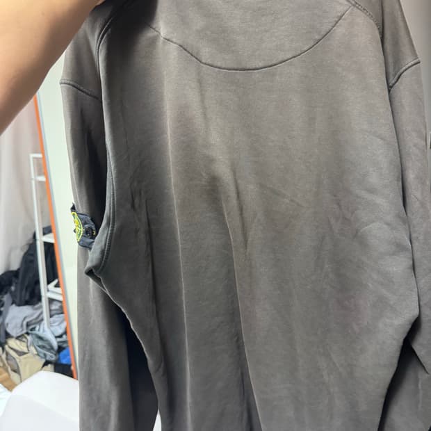 스톤아일랜드 맨투맨 카키그레이 xxl 2xl