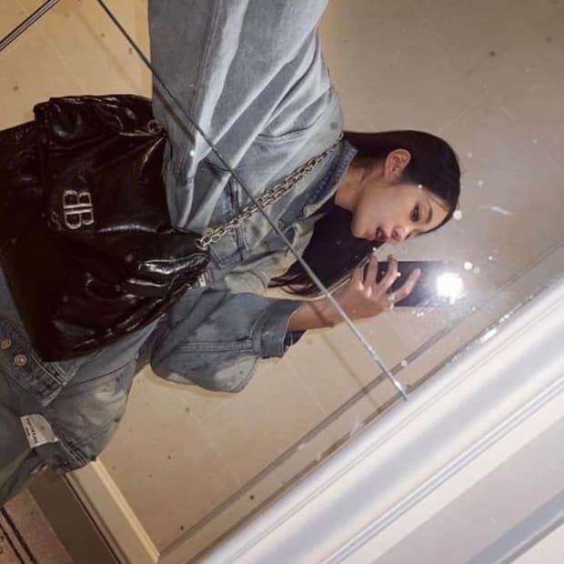 발렌시아가 모나코 미디움 실버 체인백