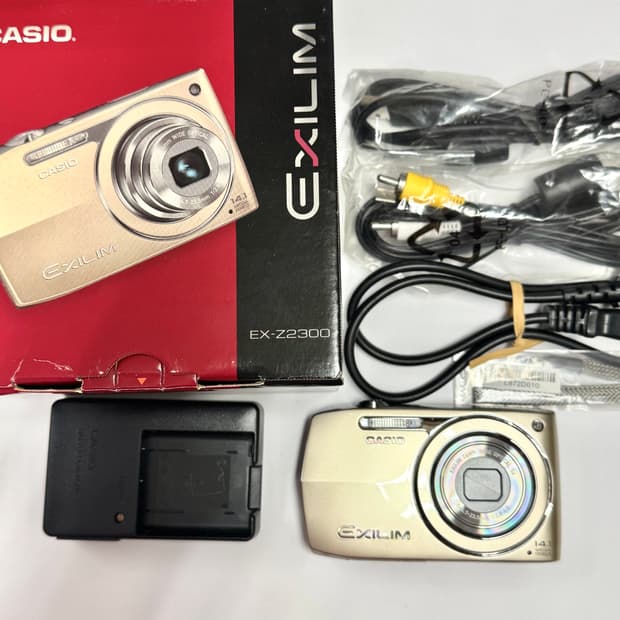 카시오 엑슬림 ex-z2300 아일릿 모카 블랙핑크 로제 디카