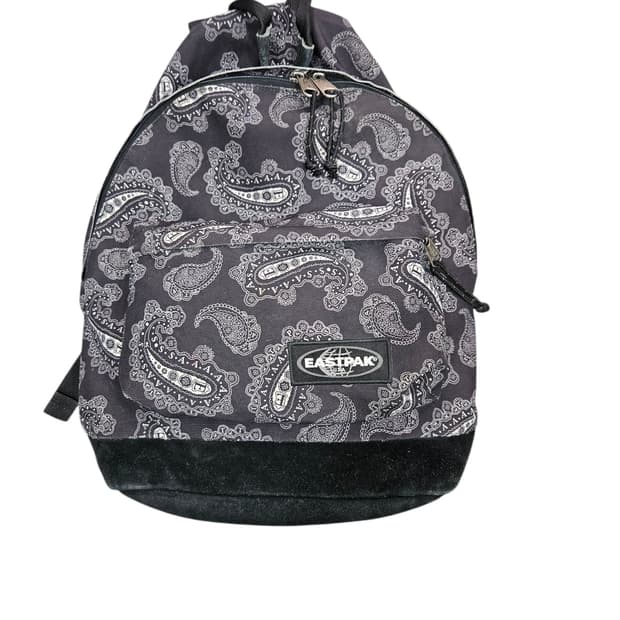 이스트팩(EASTPAK) 페이즐리문양 백팩