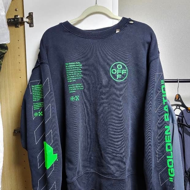 오프화이트 20SS 아치 쉐이핑 맨투맨