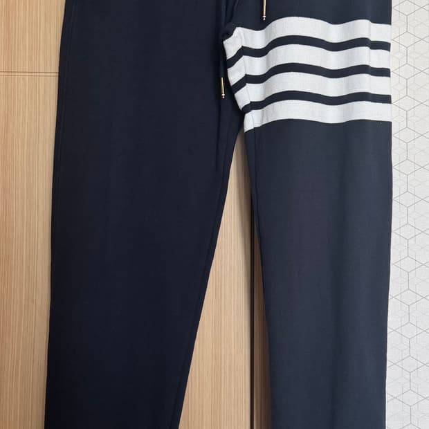 톰브라운 긴바지 