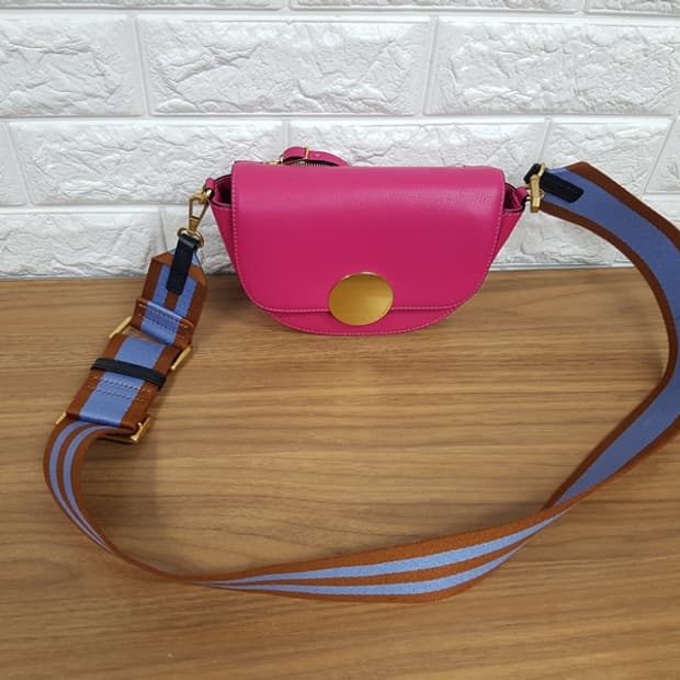 오야니 로티새들 크로스백