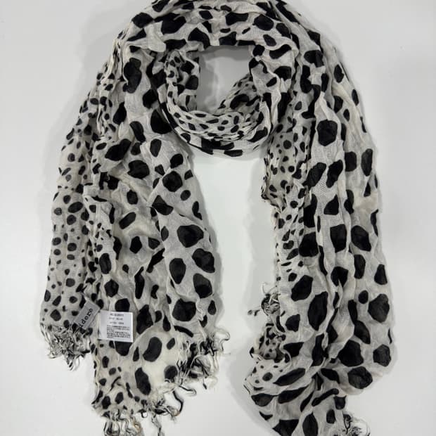 pattern scarf