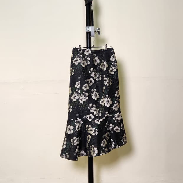 유어인바이티드 스커트