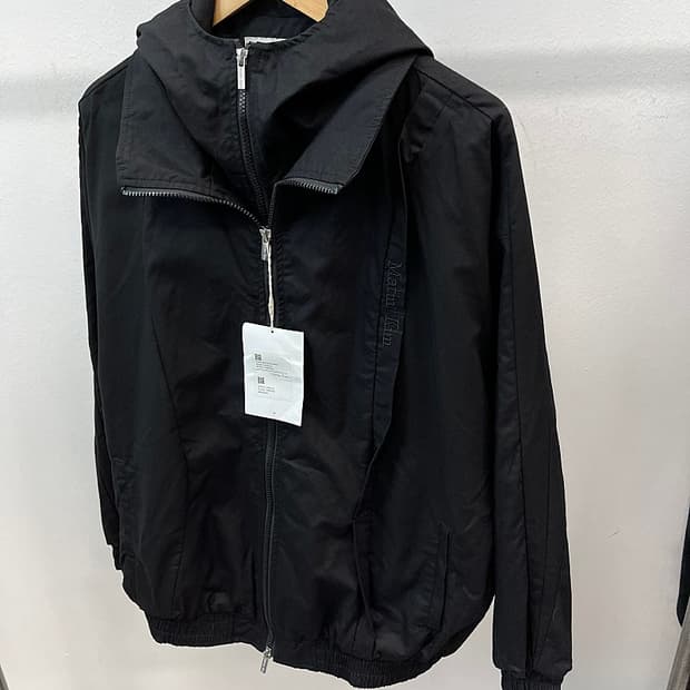 여) 마땡킴 24fw 후드 벌룬 점퍼 