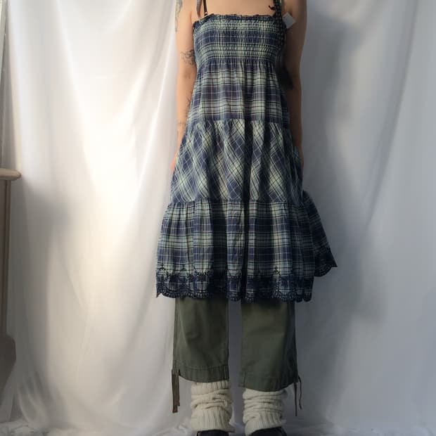 Embroidery point check pattern sleeveles