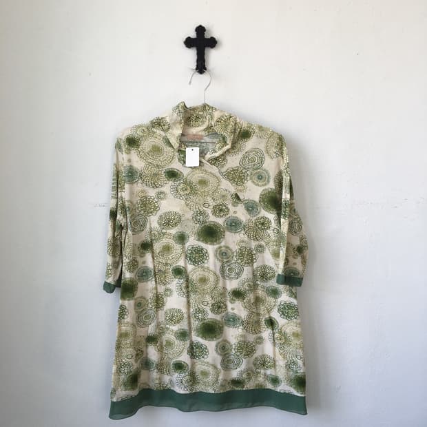 Oriental mood high neck sleeve