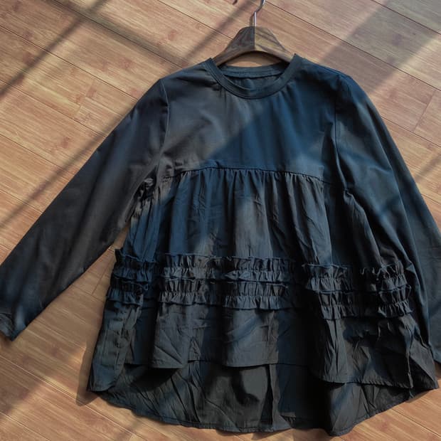 블랙 프릴 티셔츠 