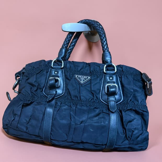 프라다 포코노 가죽 고프레 토트백