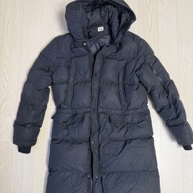 C.P. Company 롱패딩 105