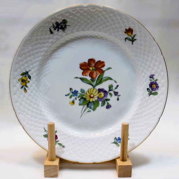 빙앤그뢴달 색슨플라워 접시