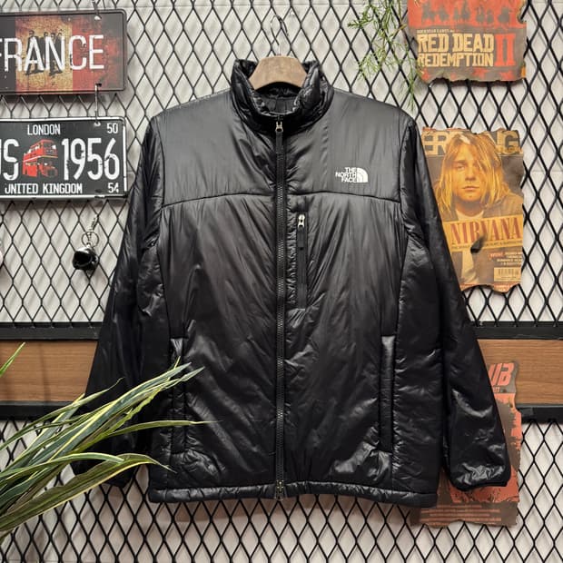 노스페이스 경량 다운 점퍼 전면 포켓 집업 포인트 블랙