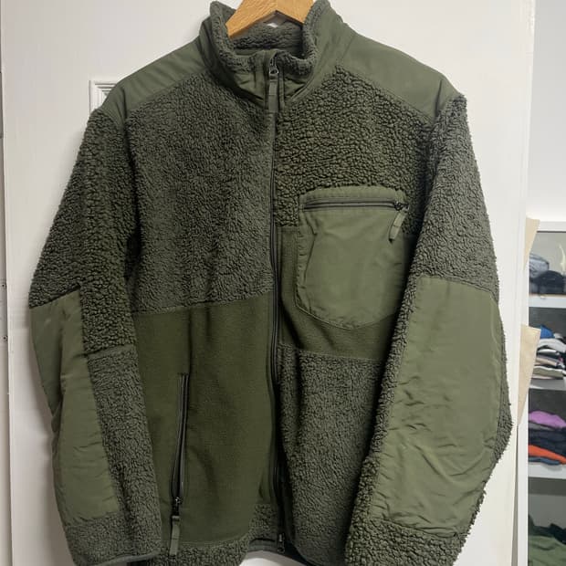 [L] 유니클로 x 엔지니어드 가먼츠 후리스