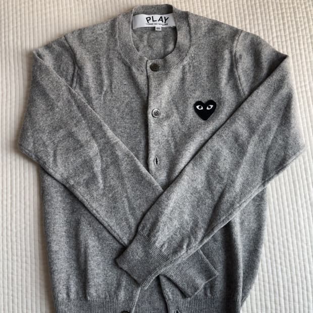 꼼데가르송 PLAY 회색 가디건 XXS 새상품 판매합니다