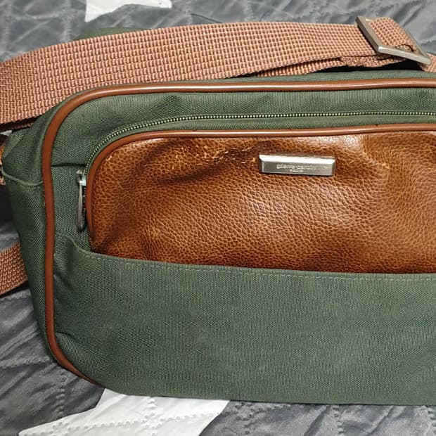 피에르가르뎅 가죽배색 크로스백