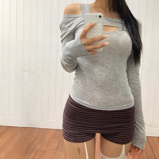 타임라인서울 오프숄더 긴팔티 그레이