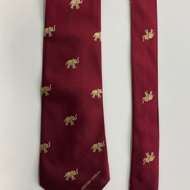 헌팅월드 넥타이