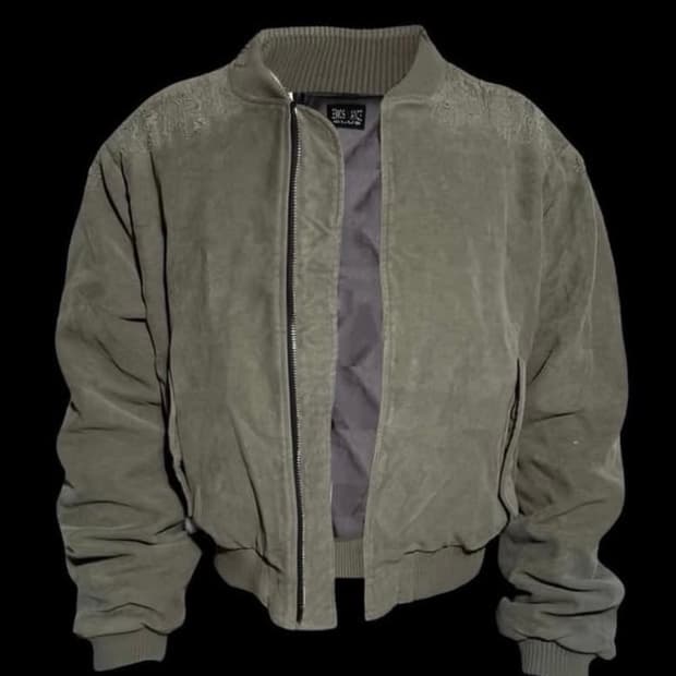 에모스텐스 클럽 몰스킨 봄버