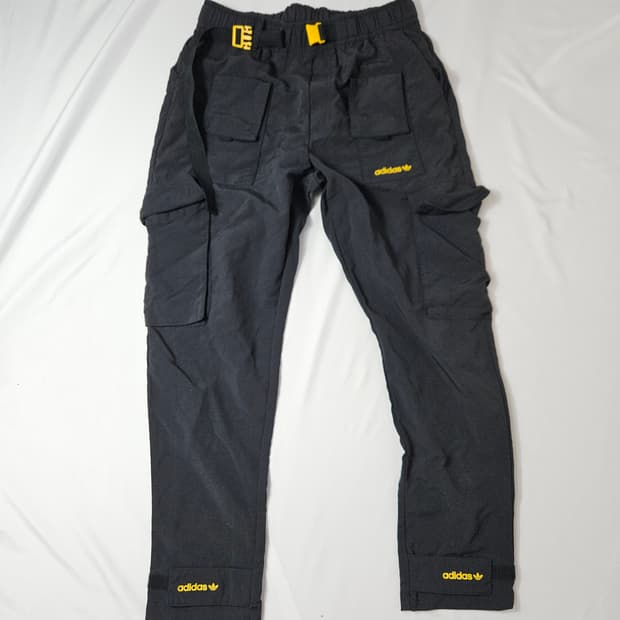 아디다스 오리지널 카고 테크팬츠 벨트 고프코어 M