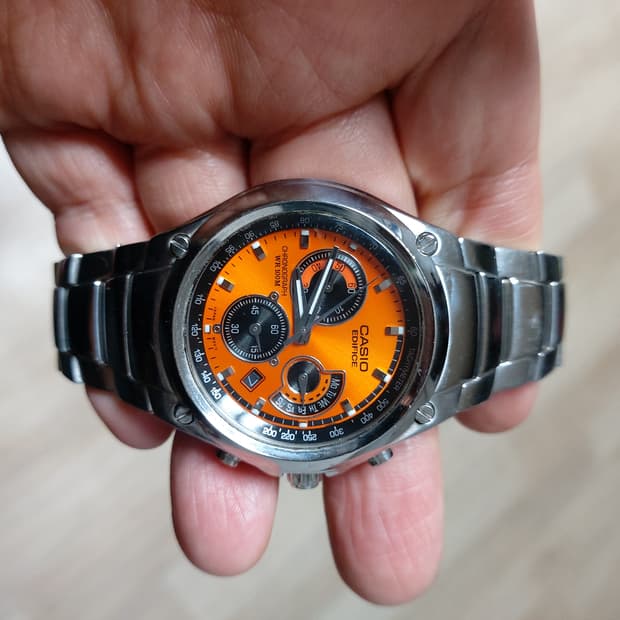 카시오 에디피스 오렌지 크로노그래프 시계