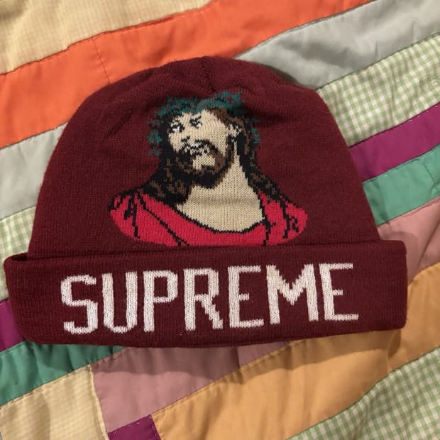 슈프림 뉴에라 스와로브스키 S 로고 비니 블랙