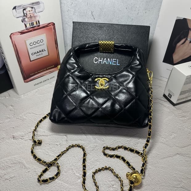 (할인상품)샤넬 램스킨 숄더백 호보백
체인백 블랙 풀박스 무료배송
