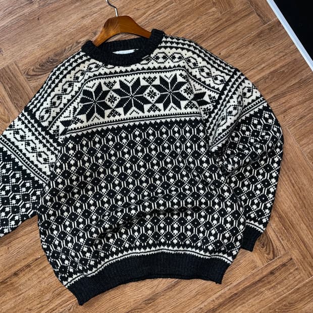 VOSS 빈티지 울 니트