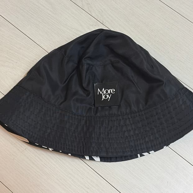 크리스토퍼 케인 모어조이 버킷햇