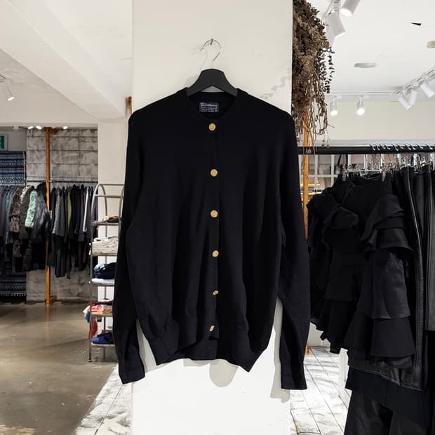 버버리 블랙 가디건 블랙 골드 버튼 울 가디건