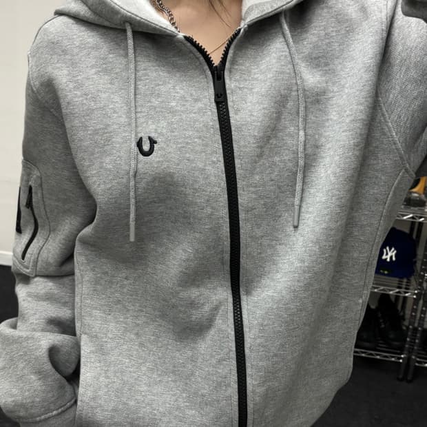 트루릴리젼 베이직 로고 포켓 그레이 후드집업