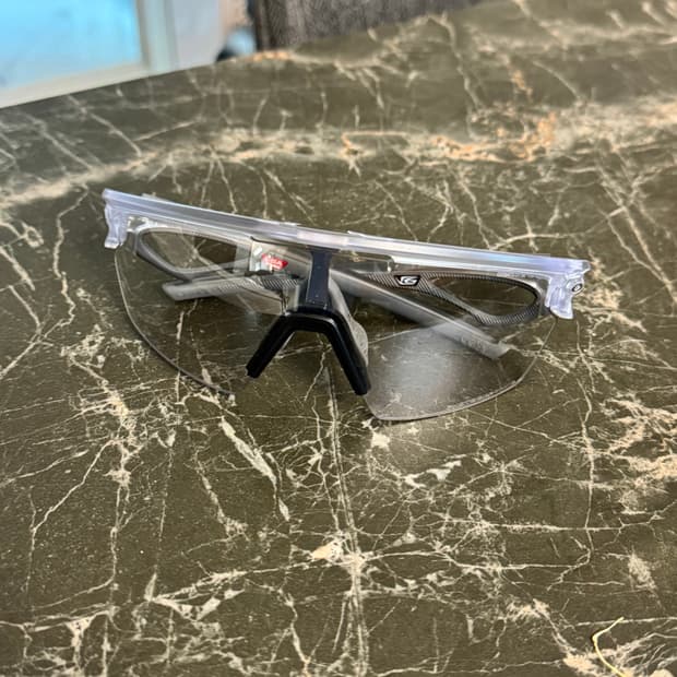 오클리 스페라 변색 제이드 선글라스