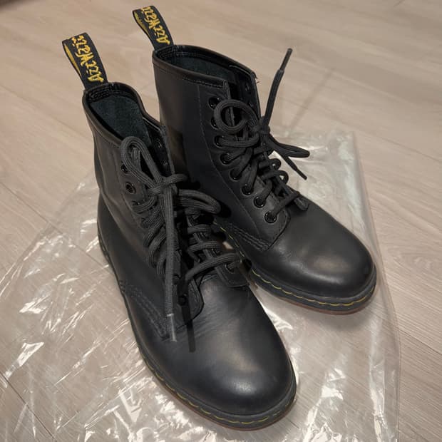 230) 닥터마틴 1460 부츠 뉴턴 경량모델 Dr.Martens