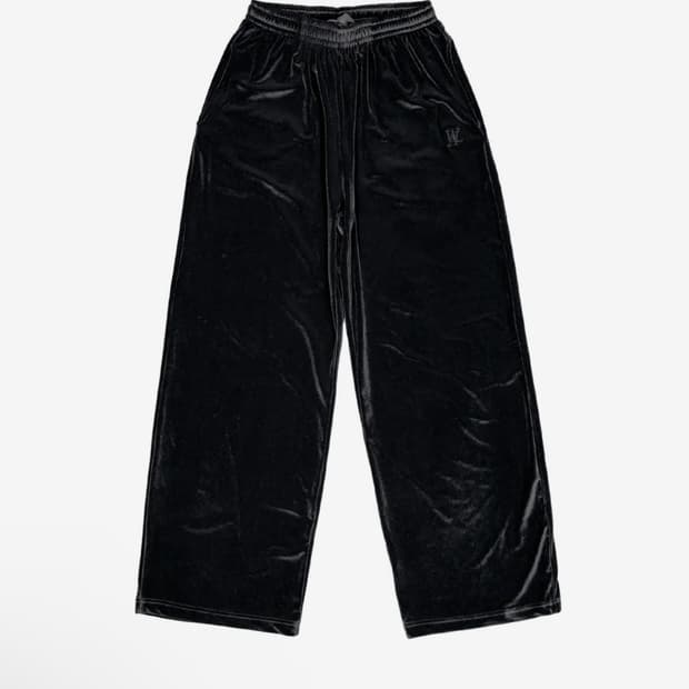 우알롱 Signature velour wide pants - BLACK