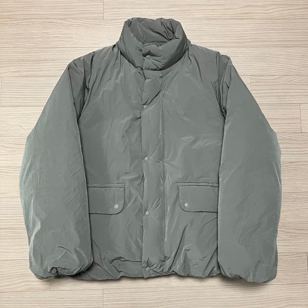 토마스모어 시티 숏다운 패딩 카키그레이