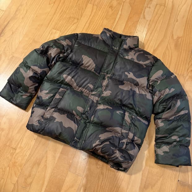 칼하트 WIP 카모플라쥬 덕다운 데밍 재킷 L