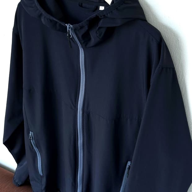 Stretched nylon poly wind parka