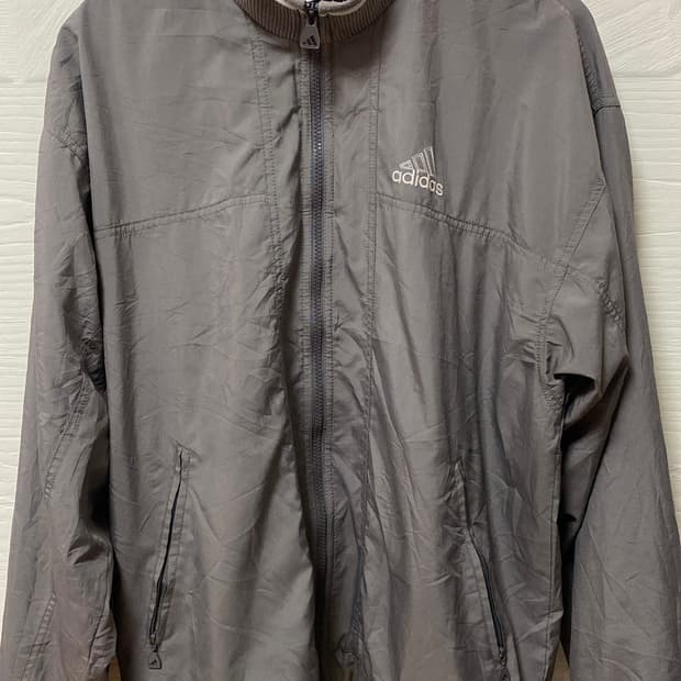 아디다스 브라운 바람막이 자켓