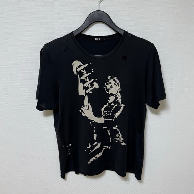 Distressed Cut-Off Graphic Tshirt