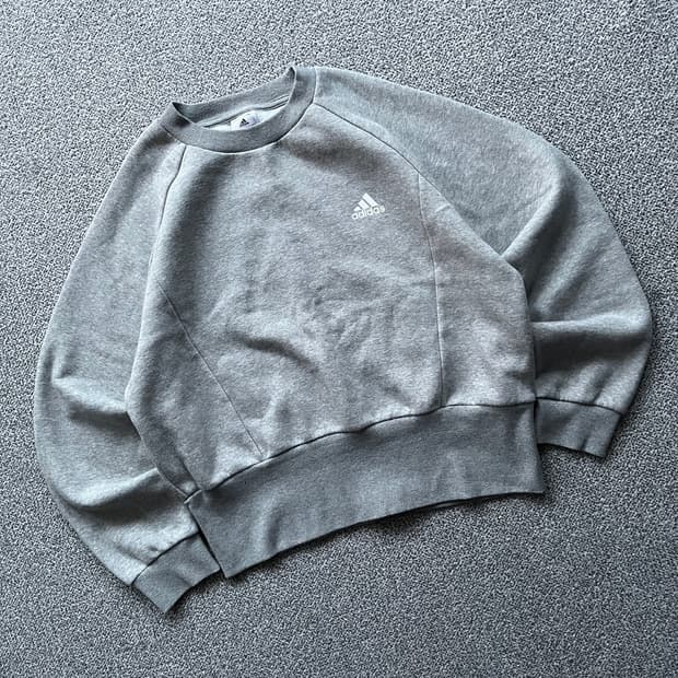 아디다스 맨투맨