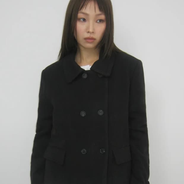 싱글 카라 더블 버튼 미니멀 클래식 윈터 크롭 코트 자켓 [블랙]