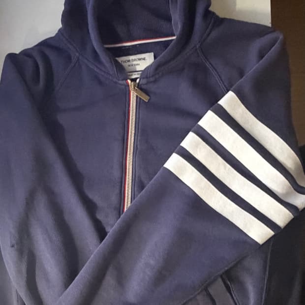 톰브라운 후드집업