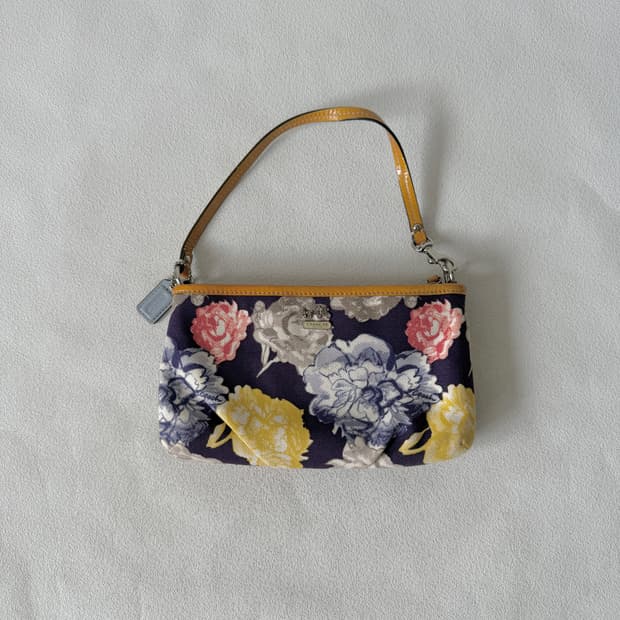 코치(COACH) 플라워 패턴 미니백