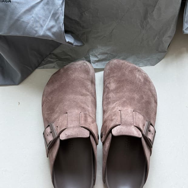 발렌시아가 선데이뮬 브라운