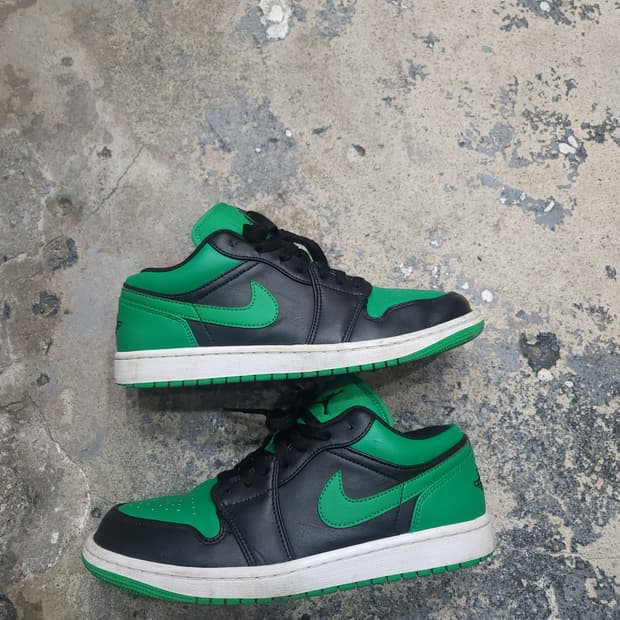 나이키 에어조던 1 로우 럭키그린 265mm

