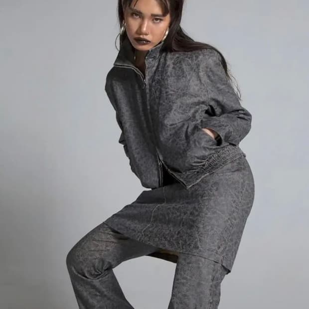 김미더영 크랙 페인트 셋업